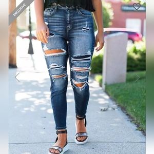 Curvy kancan skinny jeans from buckle highrise